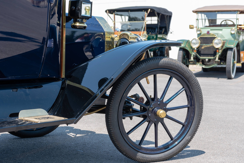 Illustration for article titled Horseless Carriages Visit Our Museum
